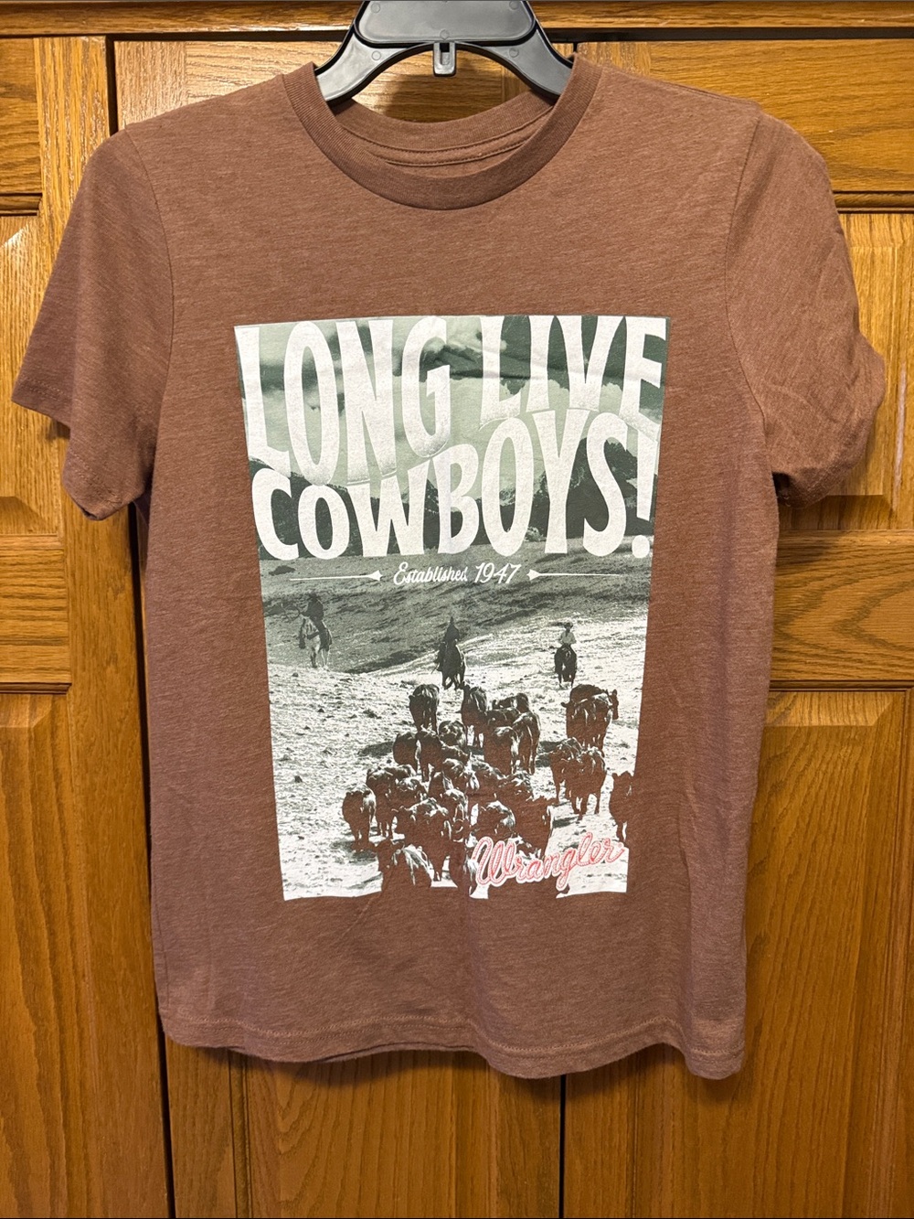 Wrangler Brown 'Long Live Cowboys' Graphic Tee-Size: XS